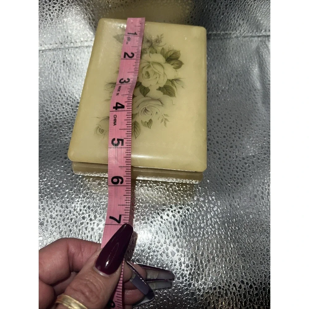 Vintage 1990s DeMain Italian Alabaster Jewelry Box Natural Stone Trinket Holder‎
